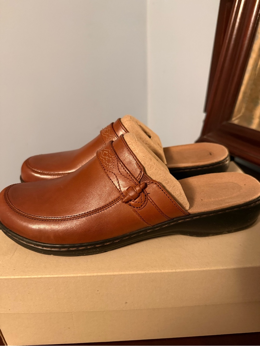 Clarks Slip-On Mule in Cognac